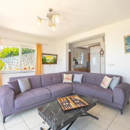 Baris Villa Bezirgan